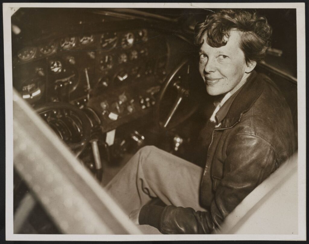 Earhart_cockpit1